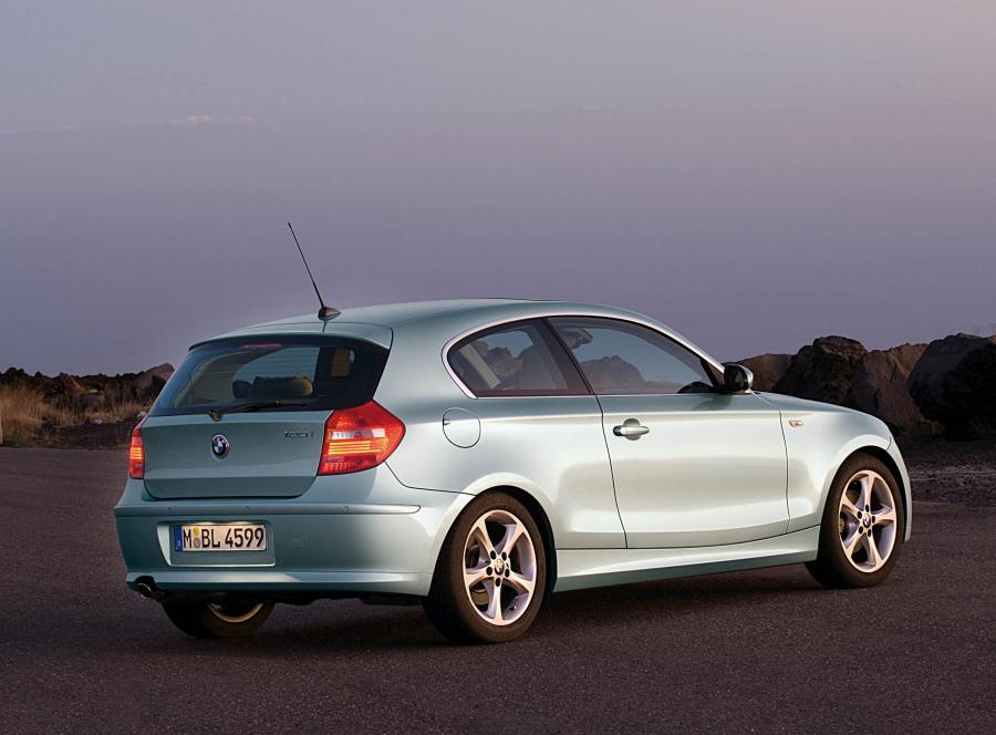  BMW 1-Series 3-Door 2005 года  (фото 19 из 51)